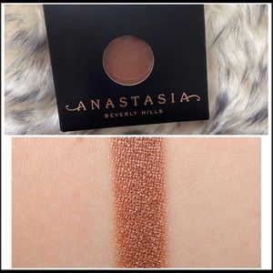 Anastasia Eye Shadow color Comfort NIB